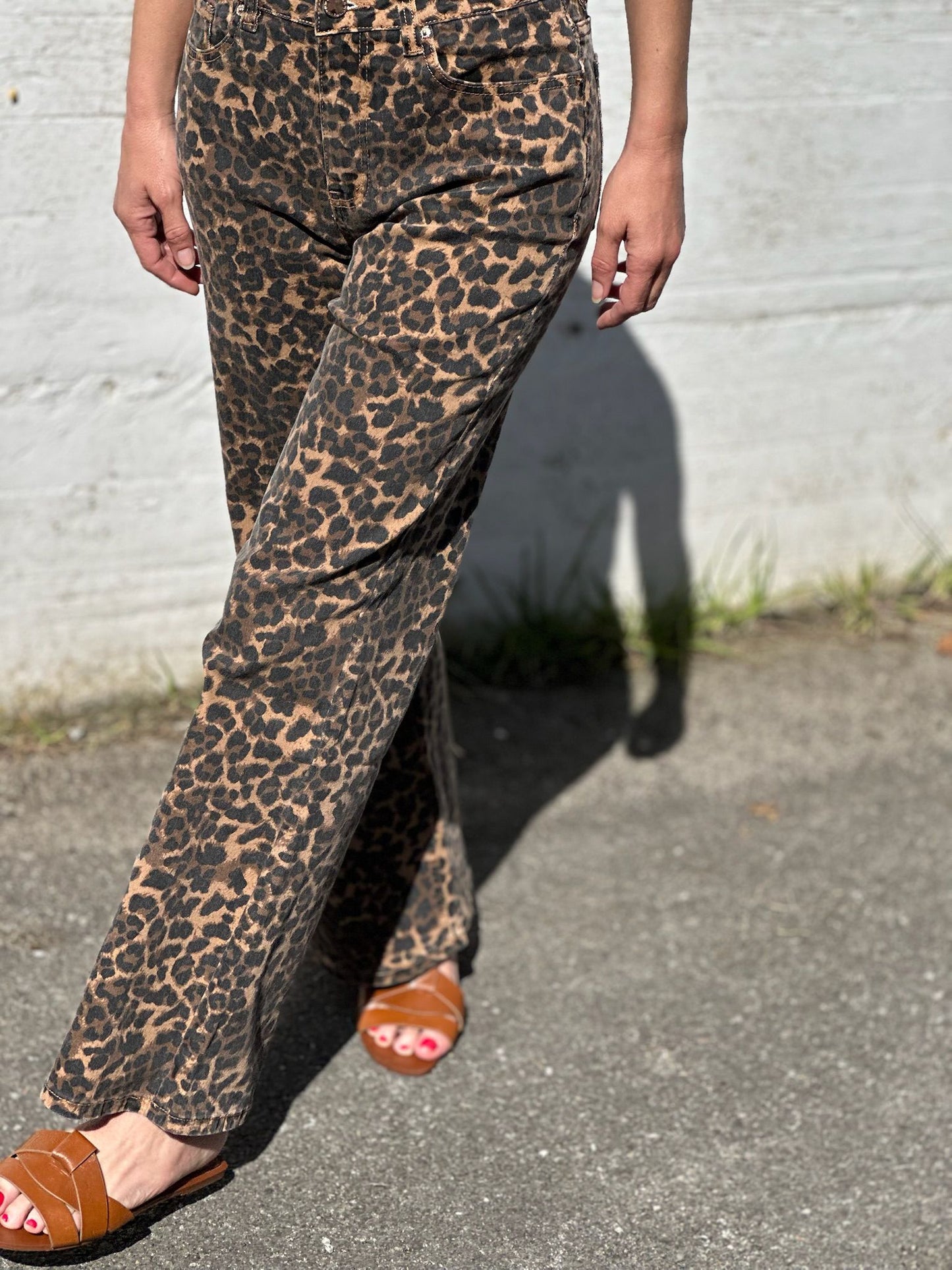 PANTALON VAQUERO LEOPARDO