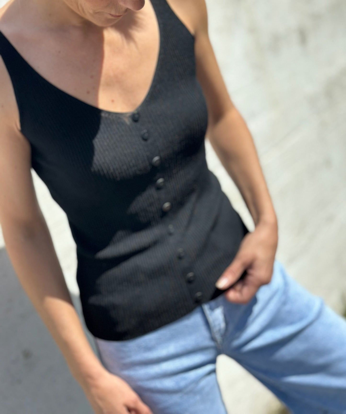 CAMISETA TOP NEGRO