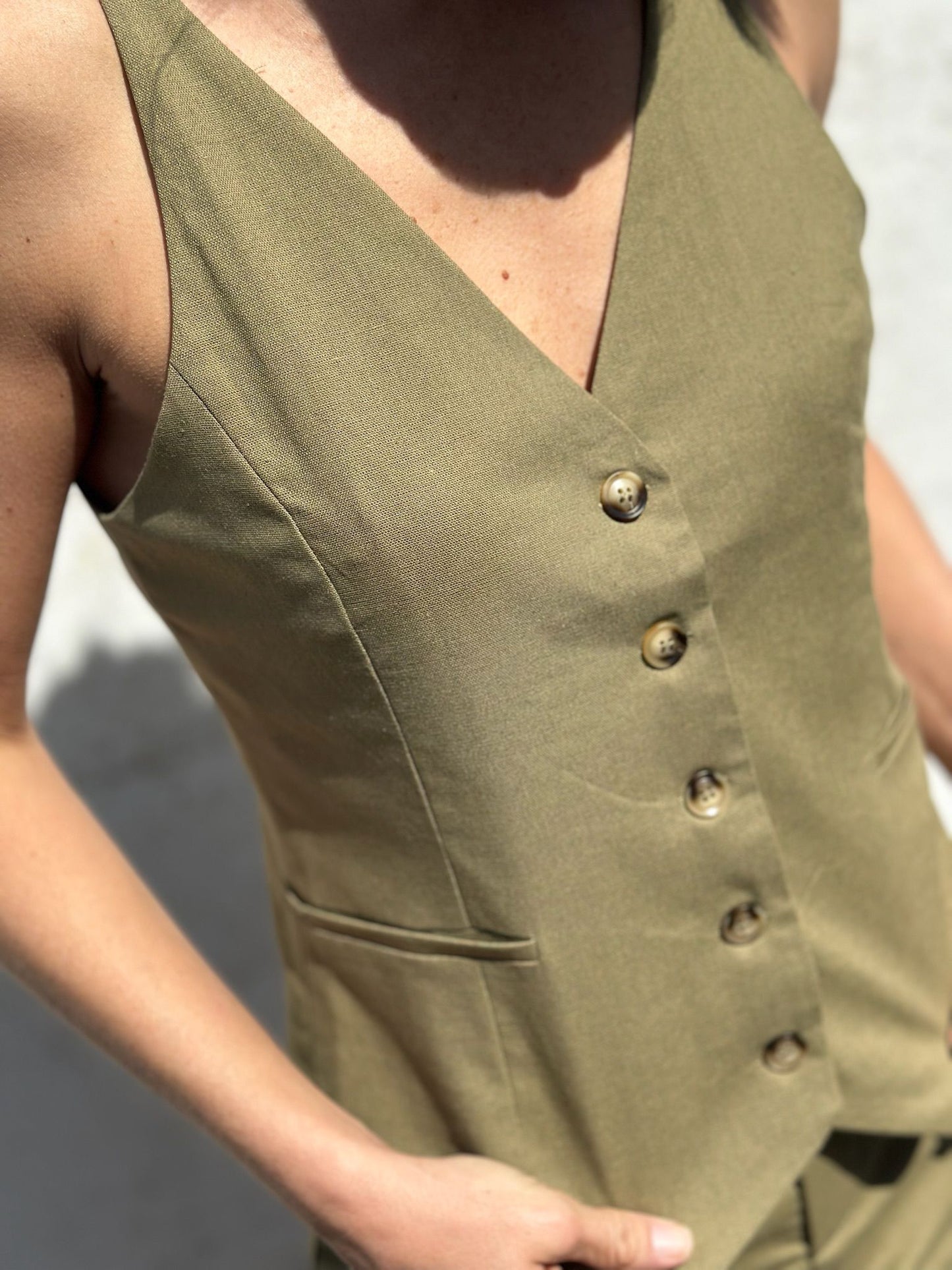 CONJUNTO CHALECO VERDE