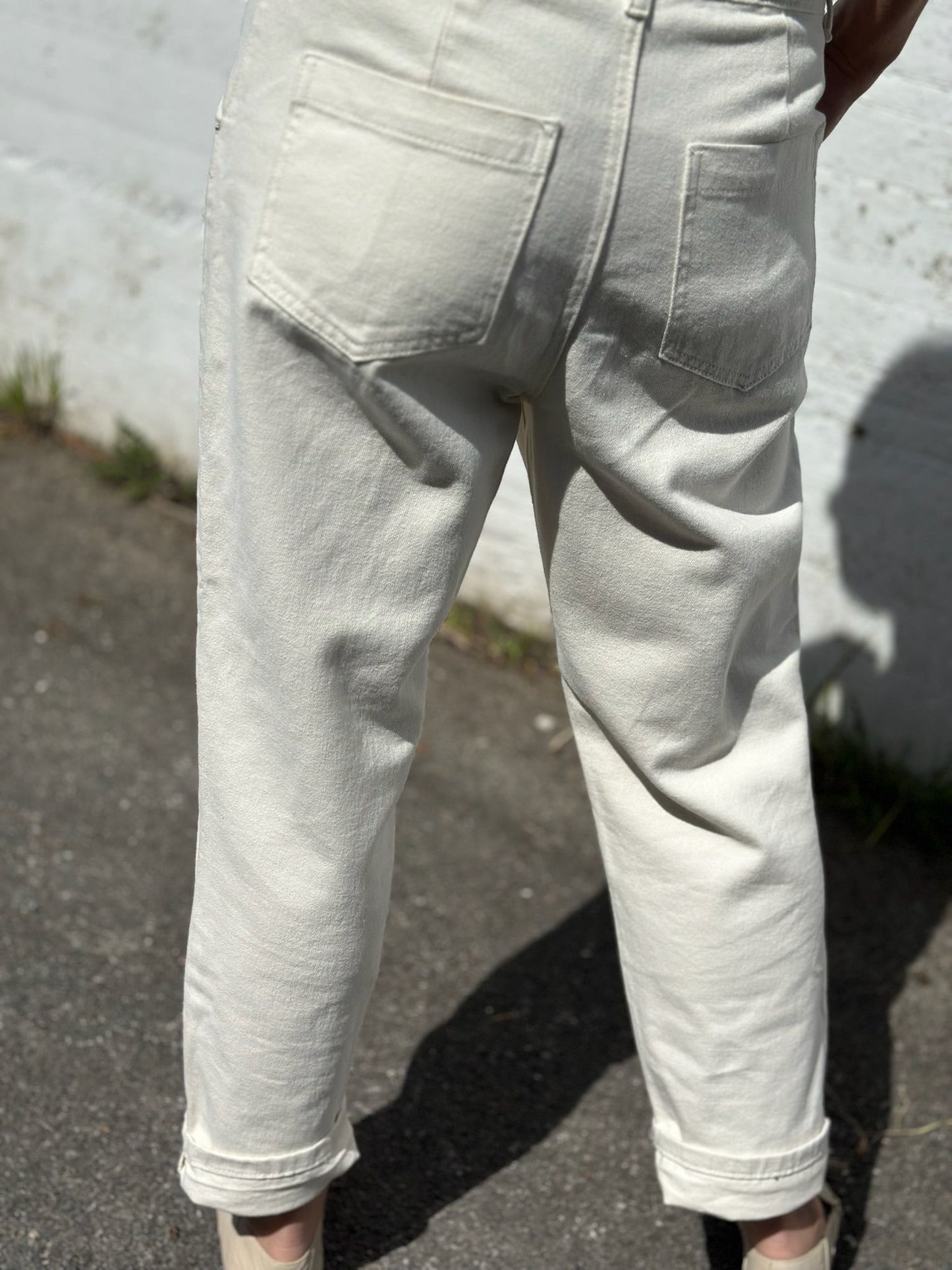 PANTALÓN MOM CRUDO