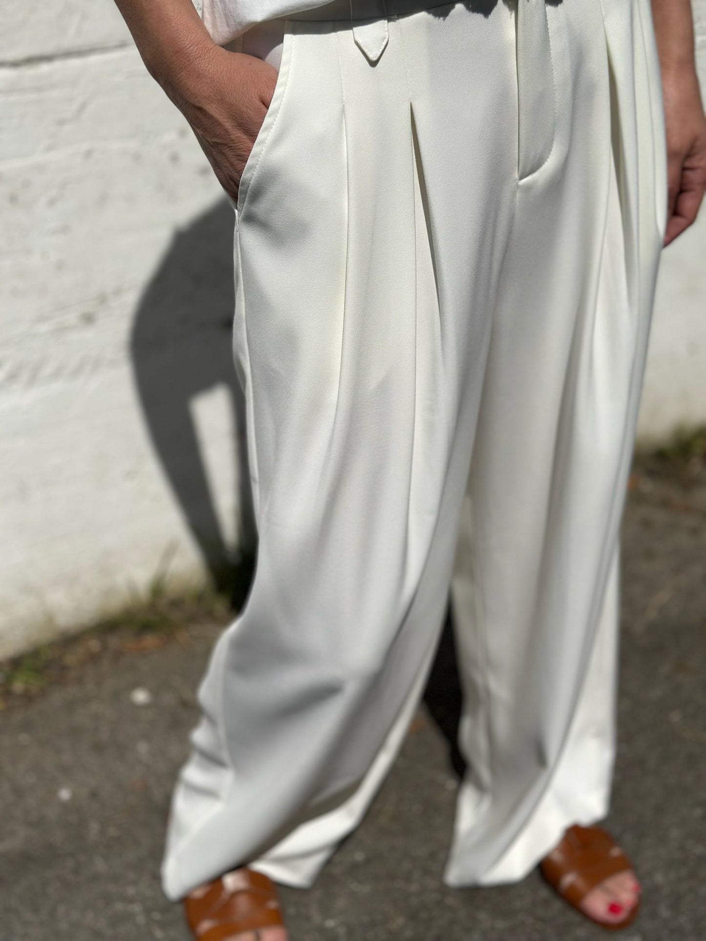PANTALÓN PINZAS CRUDO