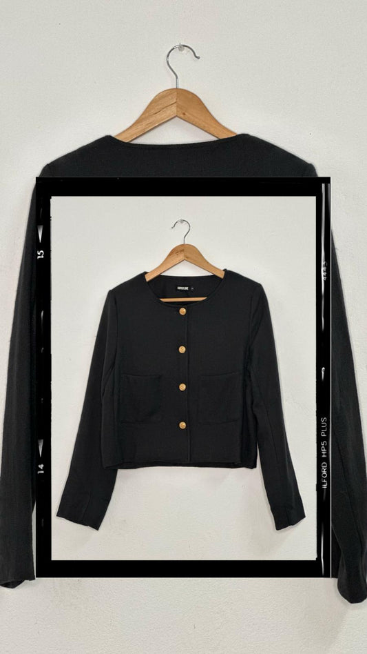 CHAQUETA CHANELITA CROP NEGRA