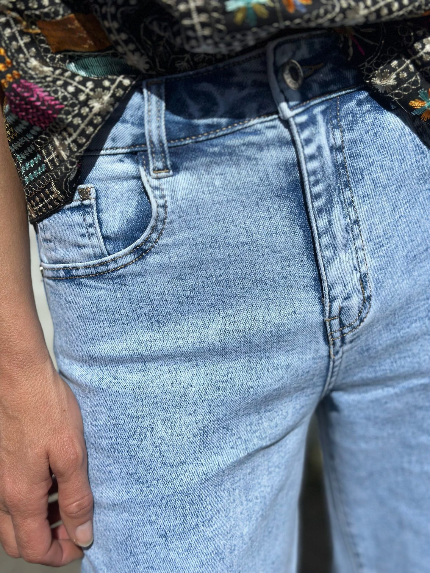 PANTALON VAQUERO BAGGY